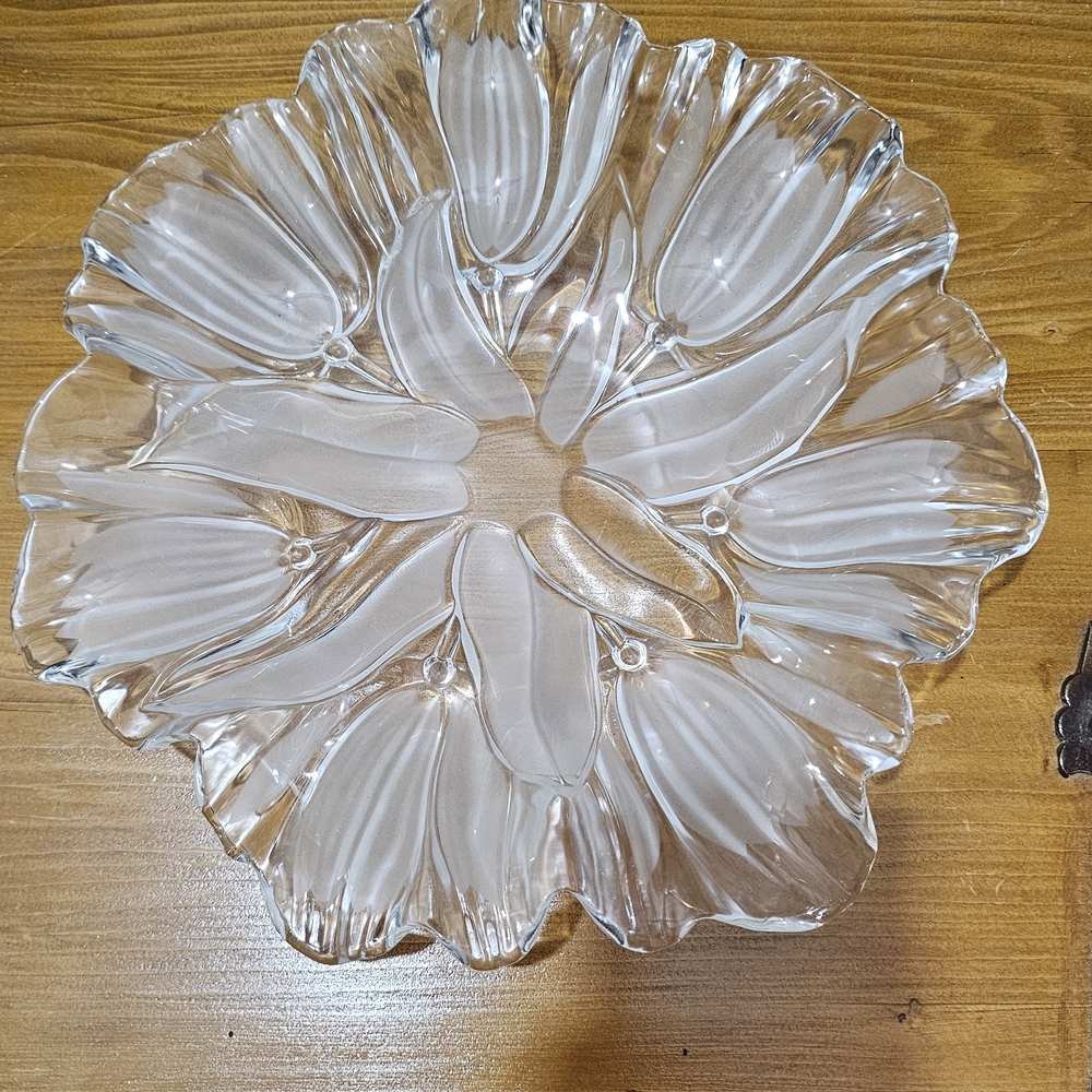 Mikasa TULIP Elegant Clear Glass Flower-Shaped Bowl